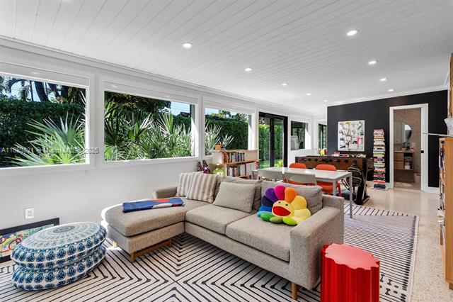 SCHENLEY PARK SEC 2 - Residential Lease