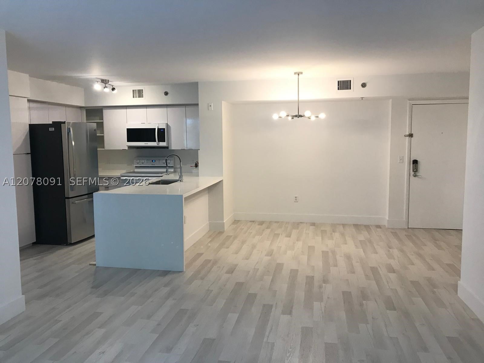 19901 E Country Club Dr 2405