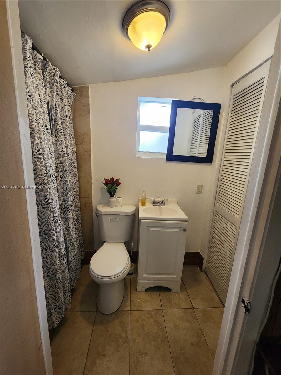 IVES ESTATES SEC 1 - Residential Lease