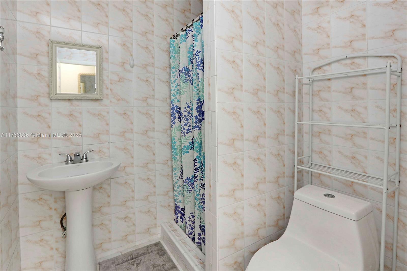 UNIVERSITY PARK WEST SEC - Residential