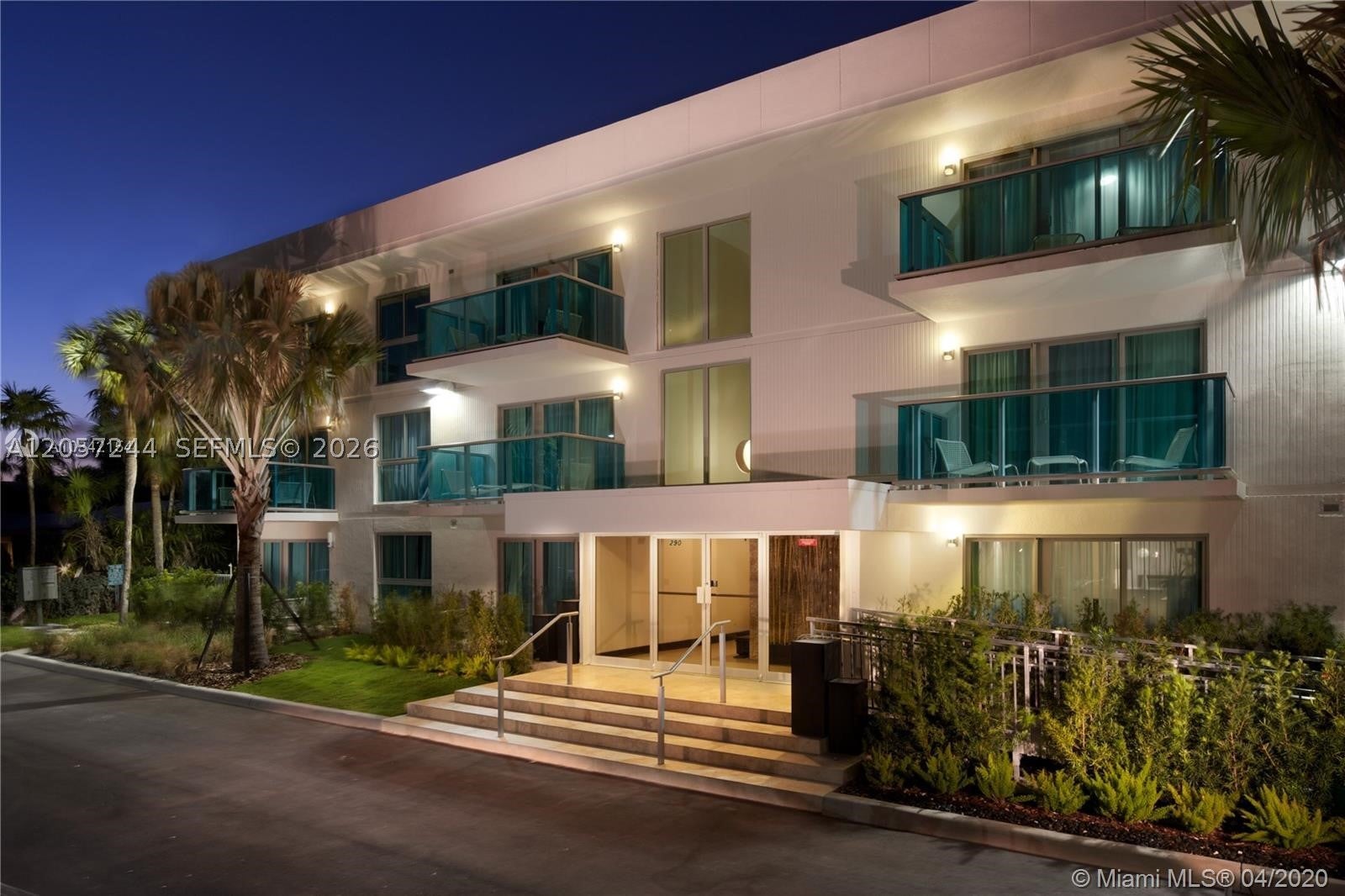 290 Bal Bay Dr 108