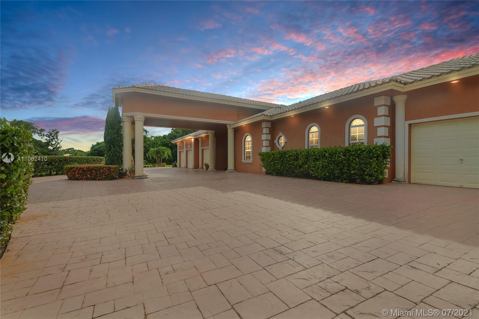 PINE MEADOW ESTATES - Residential