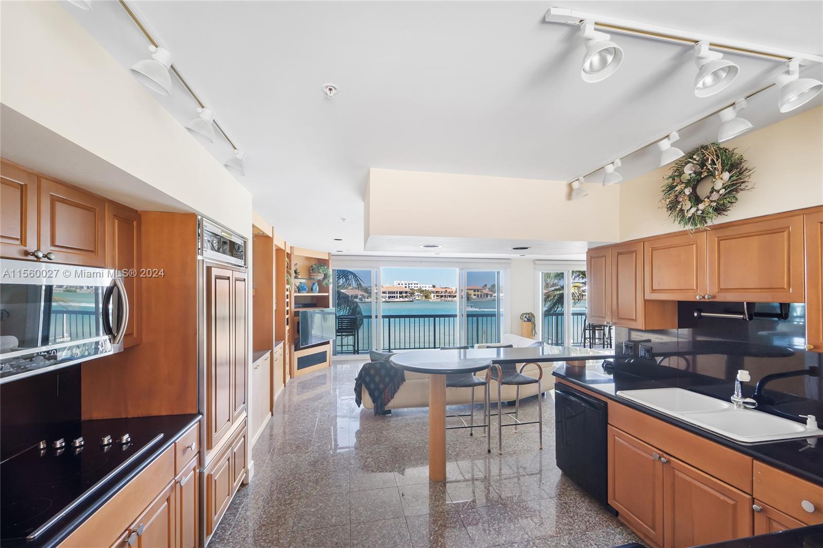 GOMEZ GRANT - Residential