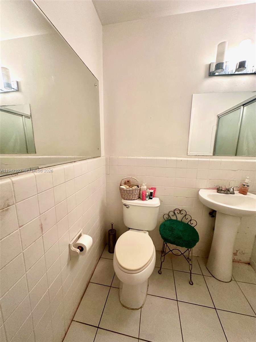 PALMLAND ESTATES 1ST ADDN - Residential