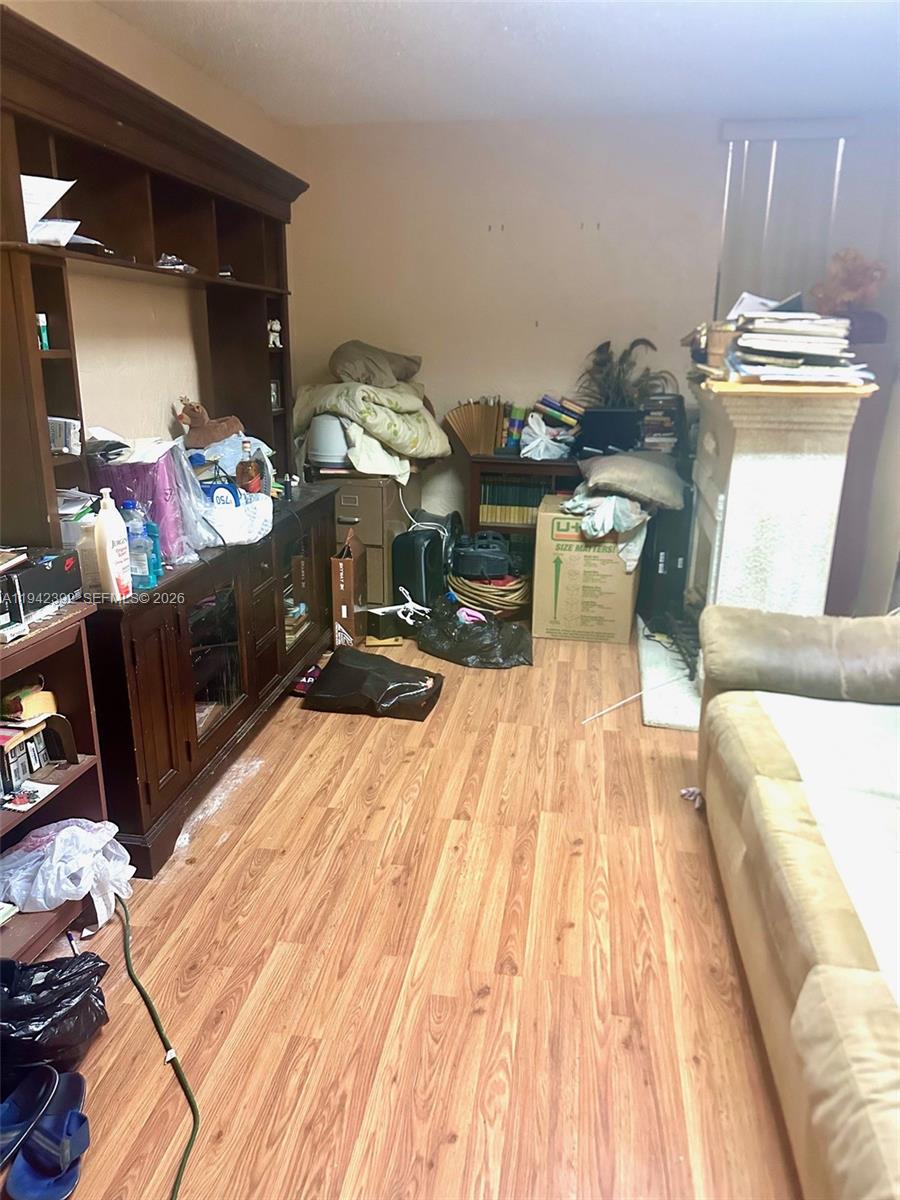 PALMLAND ESTATES 1ST ADDN - Residential