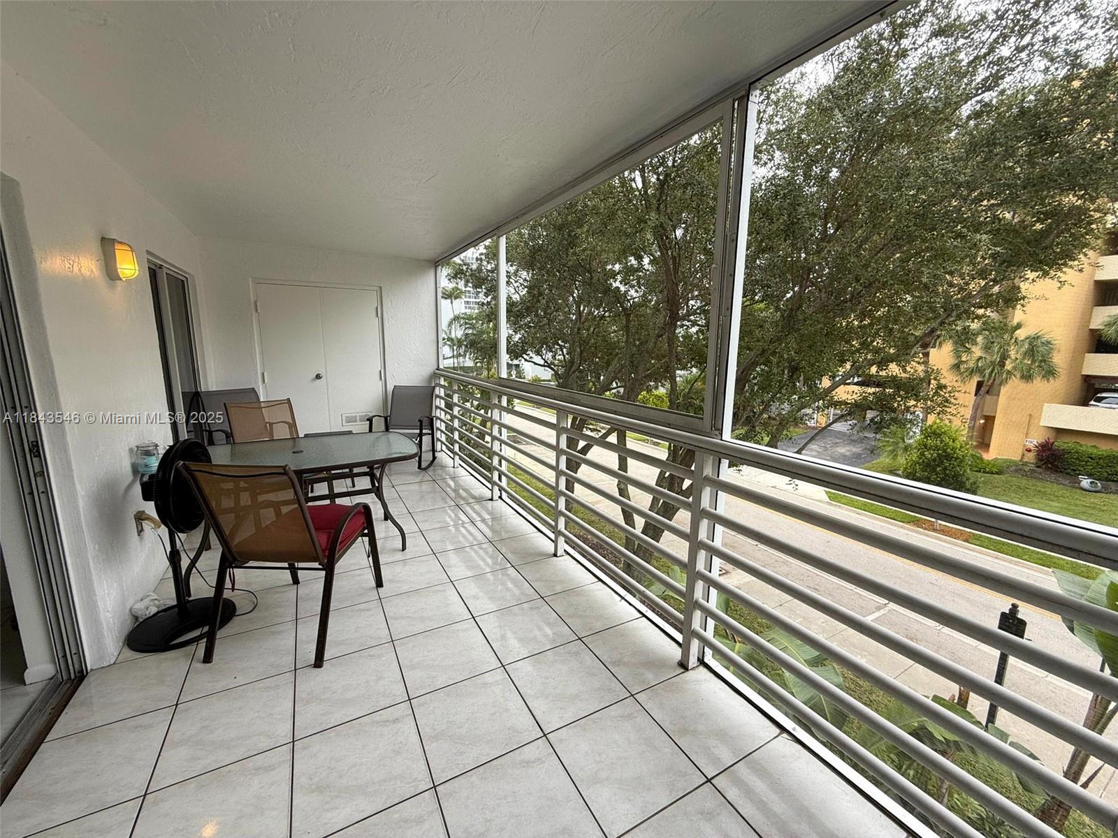 LE FRONTENAC CONDO - Residential