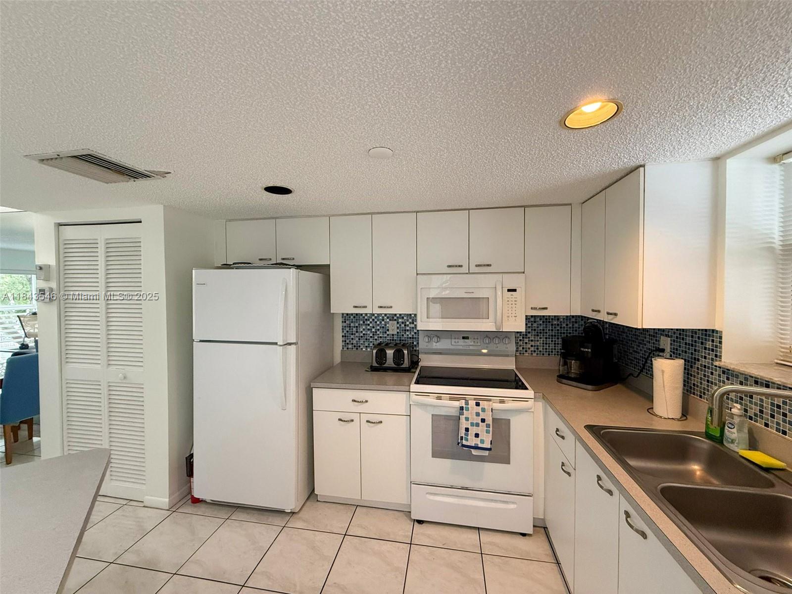 LE FRONTENAC CONDO - Residential