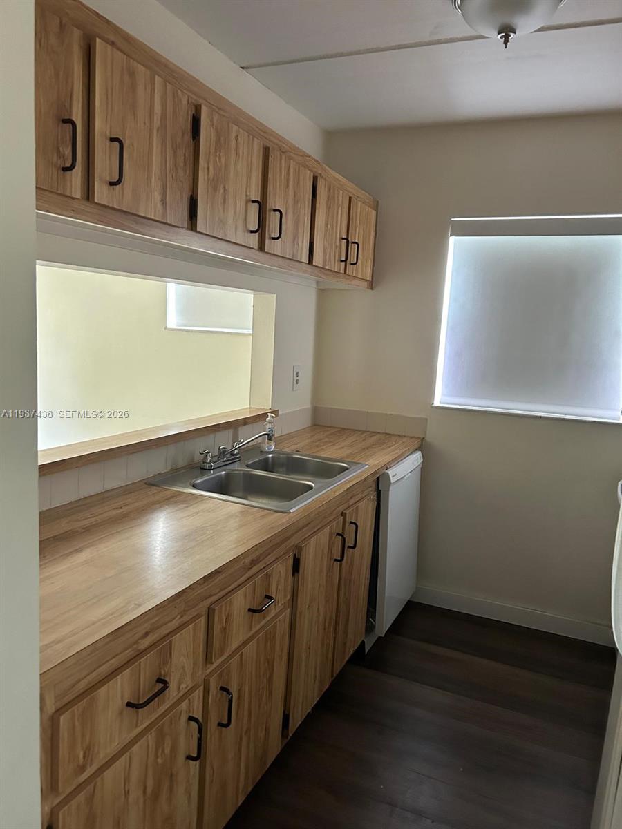 SHAKER WOODS VILLAGE - Residential