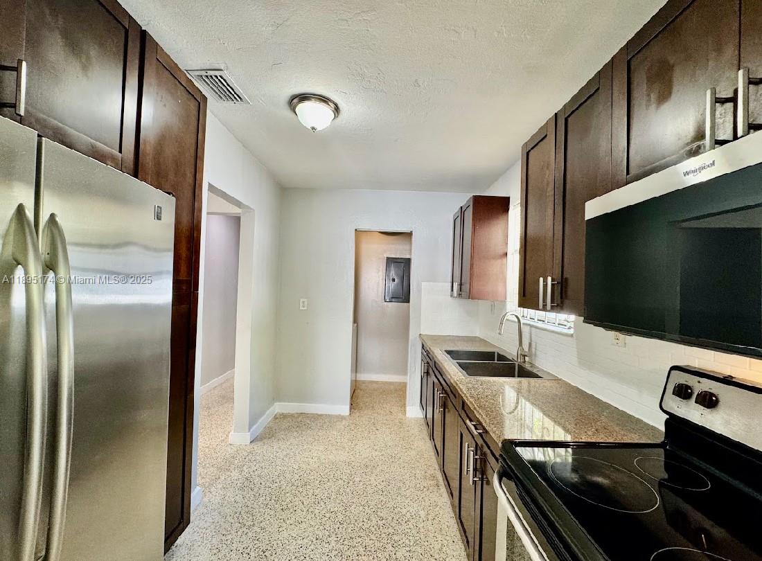 901 NW 55th St 901