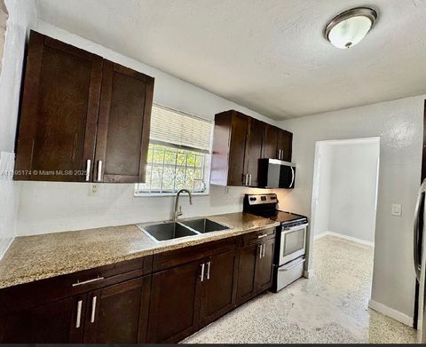 901 NW 55th St 901 Miami FL 33127