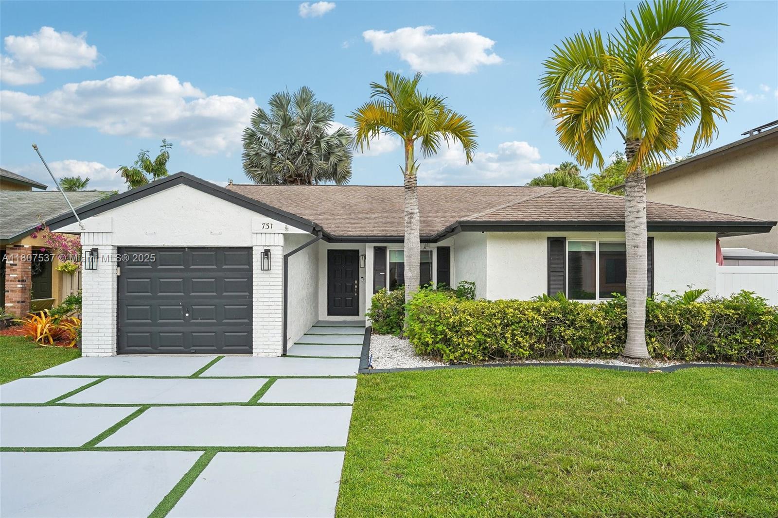 Photo 1 of 731 Briarwood Ter, Davie, Florida, $599,000, Web #: 11807537
