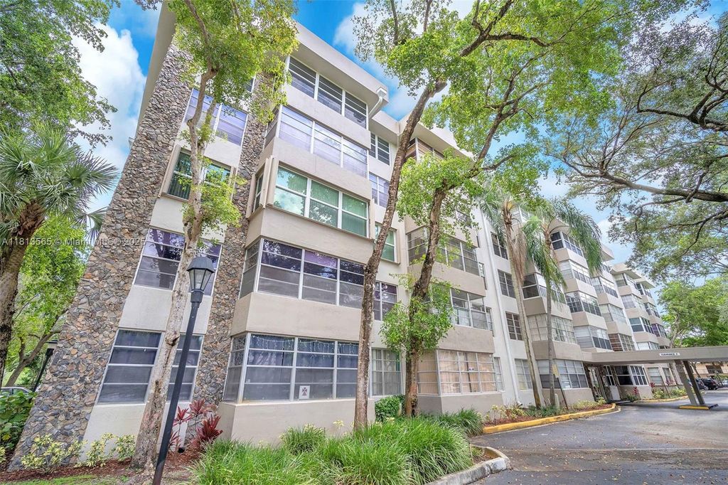 Photo of 6500 Cypress Rd #408, Plantation, FL 33317 (MLS # A11813565)