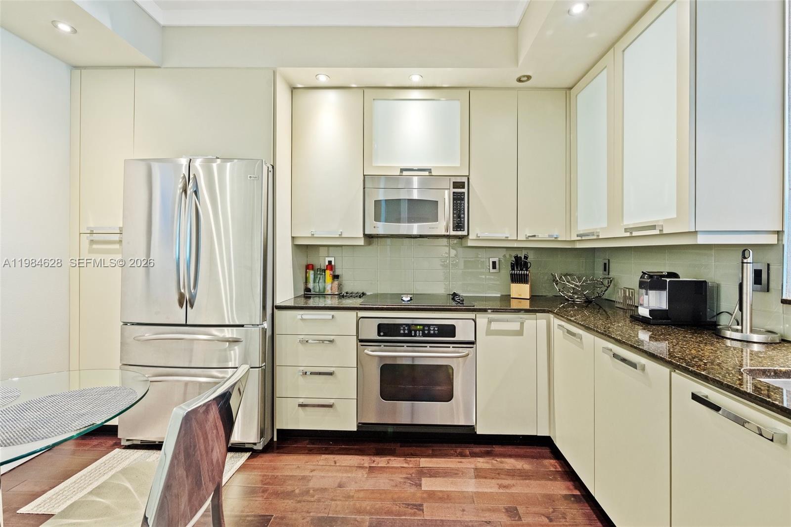 AVENTURA MARINA CONDO NUM - Residential