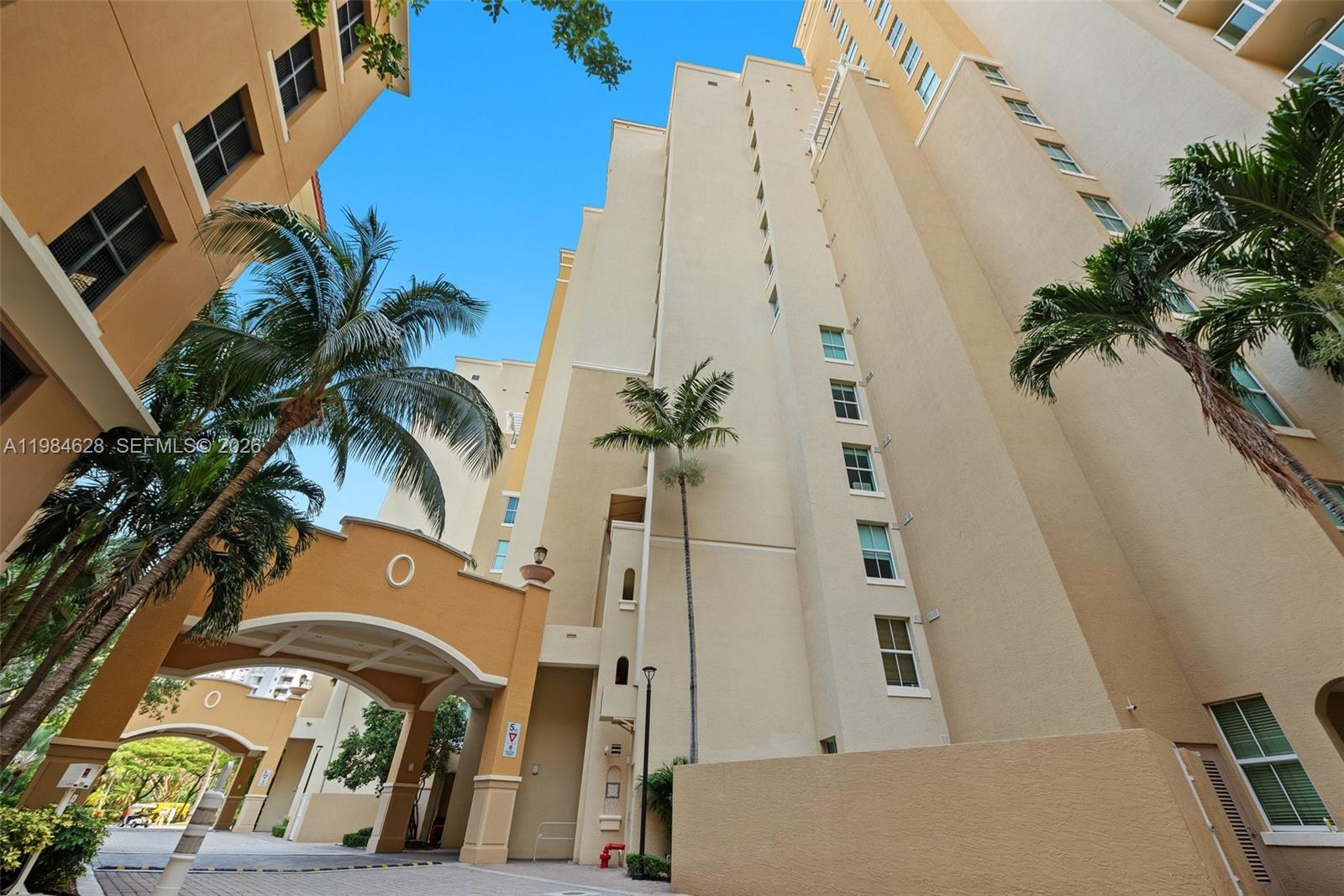 AVENTURA MARINA CONDO NUM - Residential