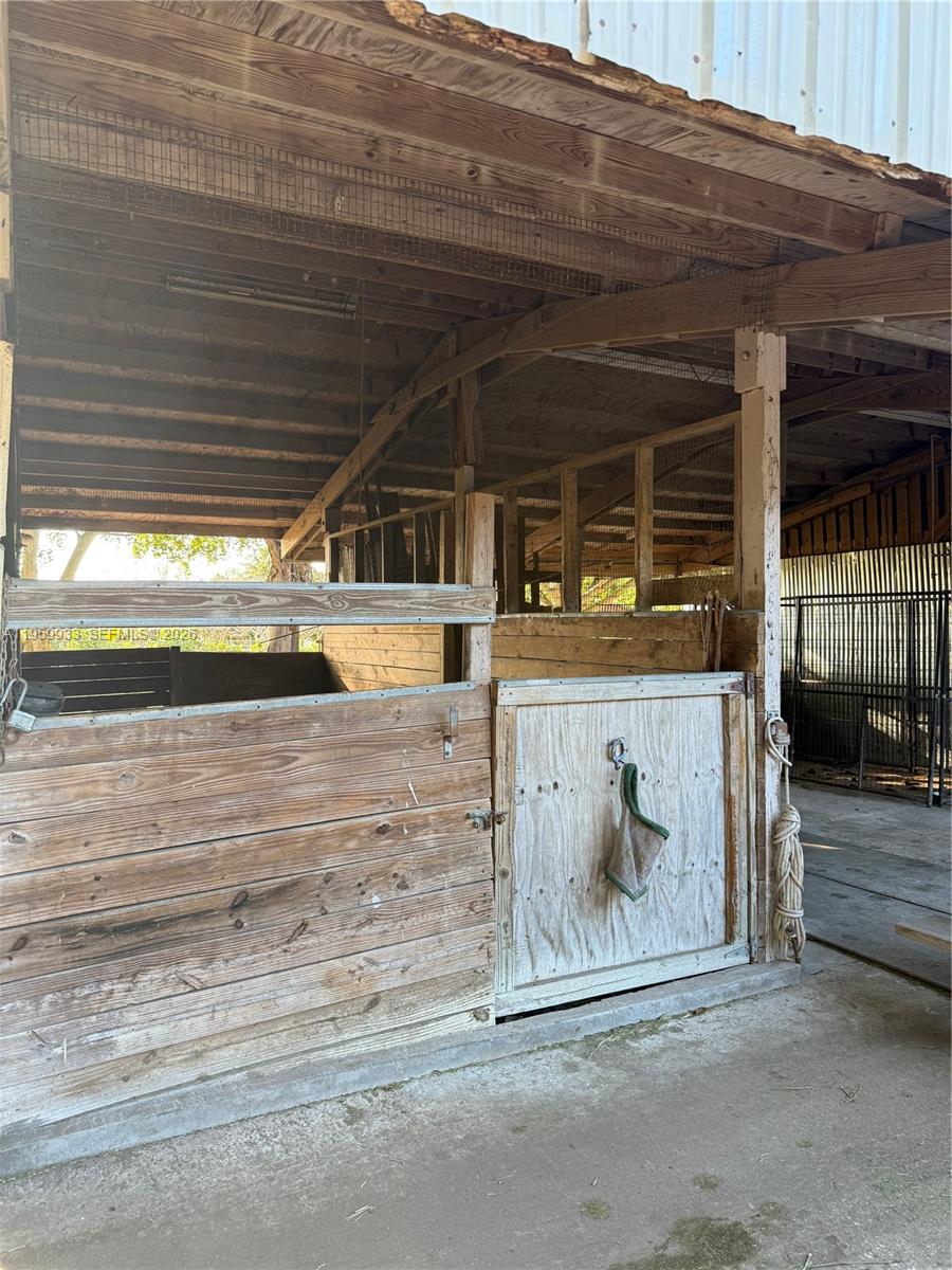 REDLANDS - Residential