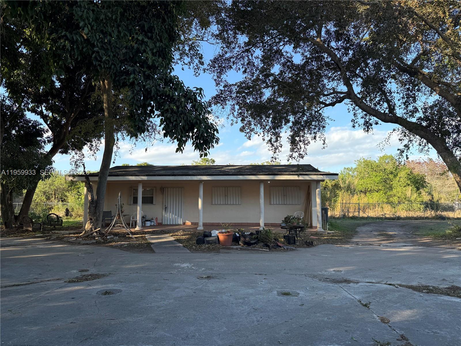 REDLANDS - Residential