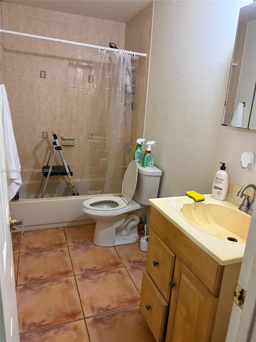 REDLANDS - Residential