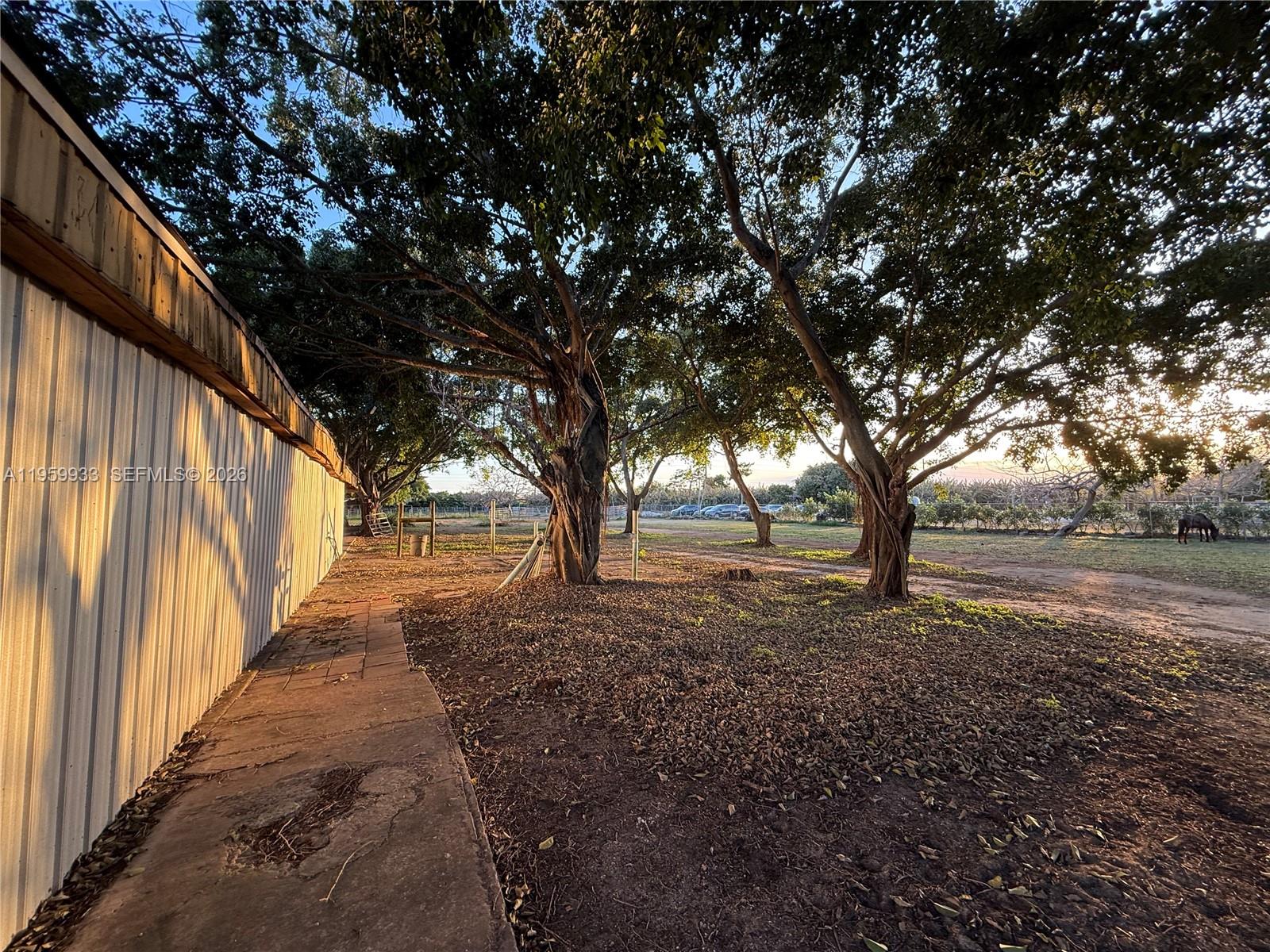 REDLANDS - Residential