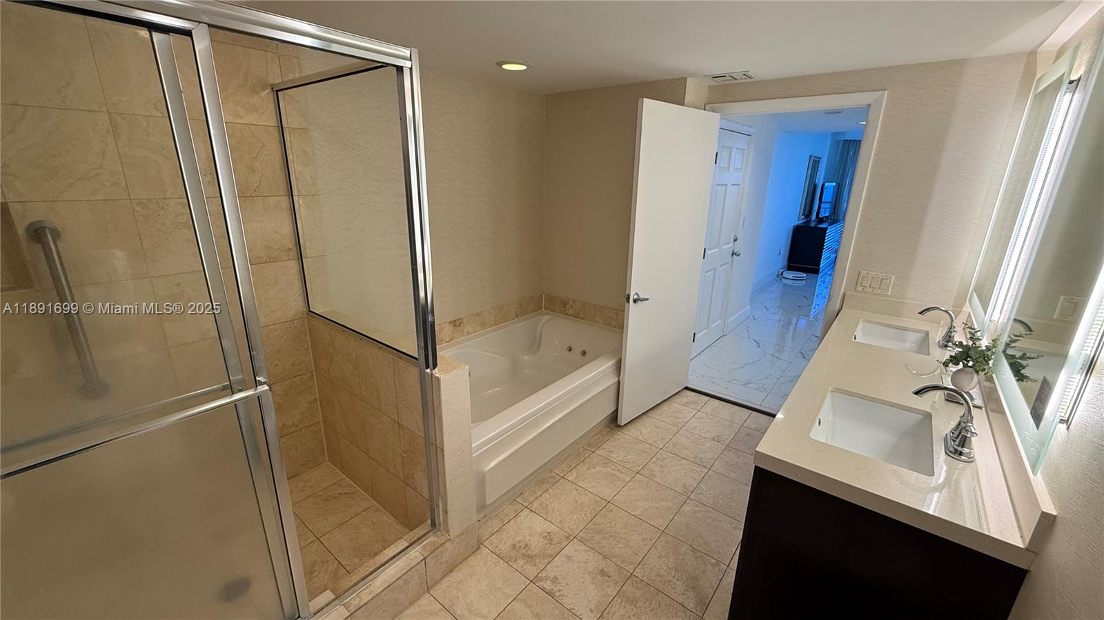 OCEAN POINT BEACH CLUB CO - Residential Lease