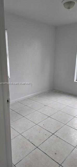 Recently remodeled 2-bedroom, 1-bath unit conveniently located near schools and public transportation. Bright and spacious layout with modern finishes. Walking distance to bus station, shops, and local amenities. Perfect for families or commuters looking for comfort and accessibility.