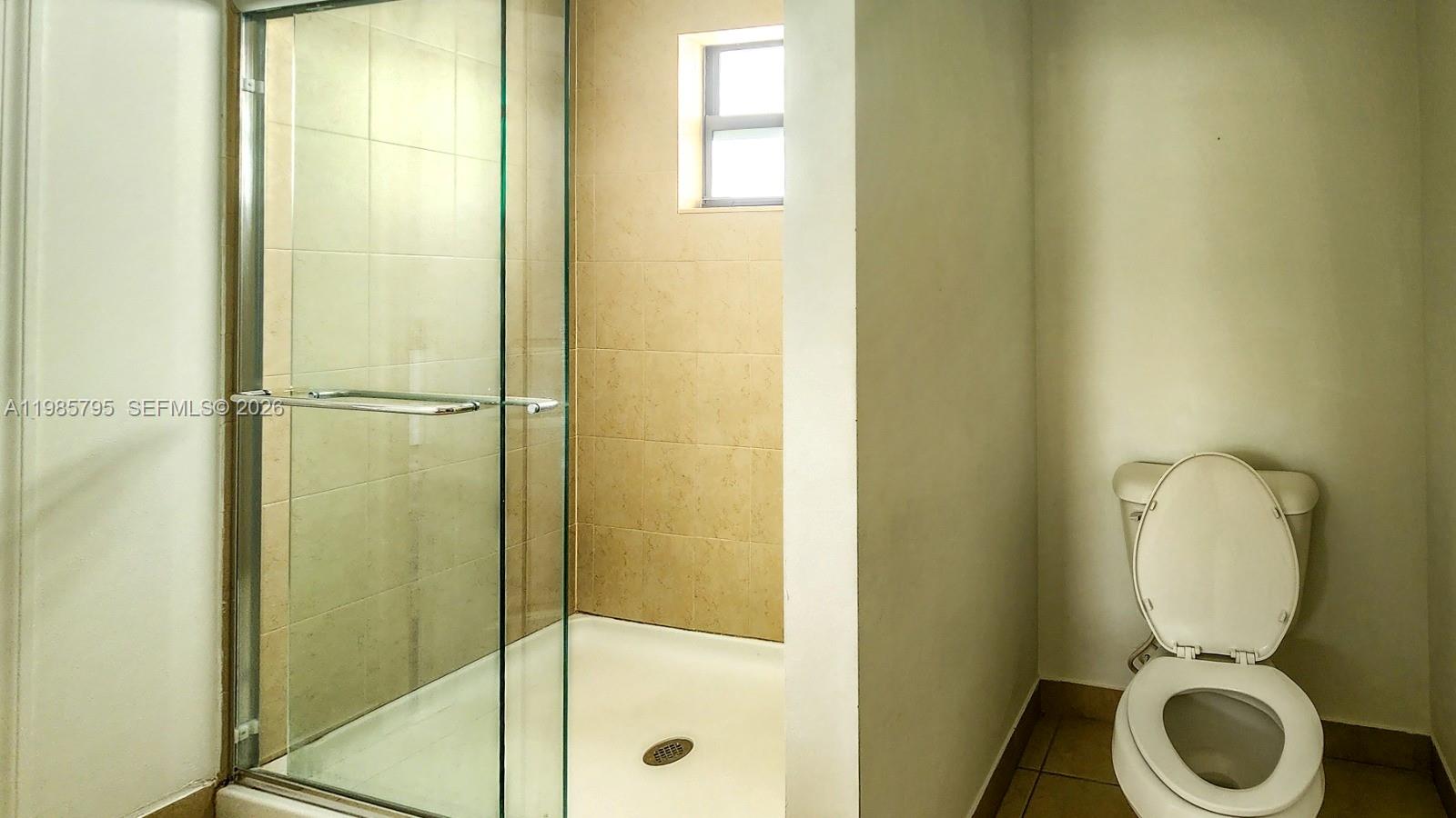 CHAMPION LAKES - Residential Lease