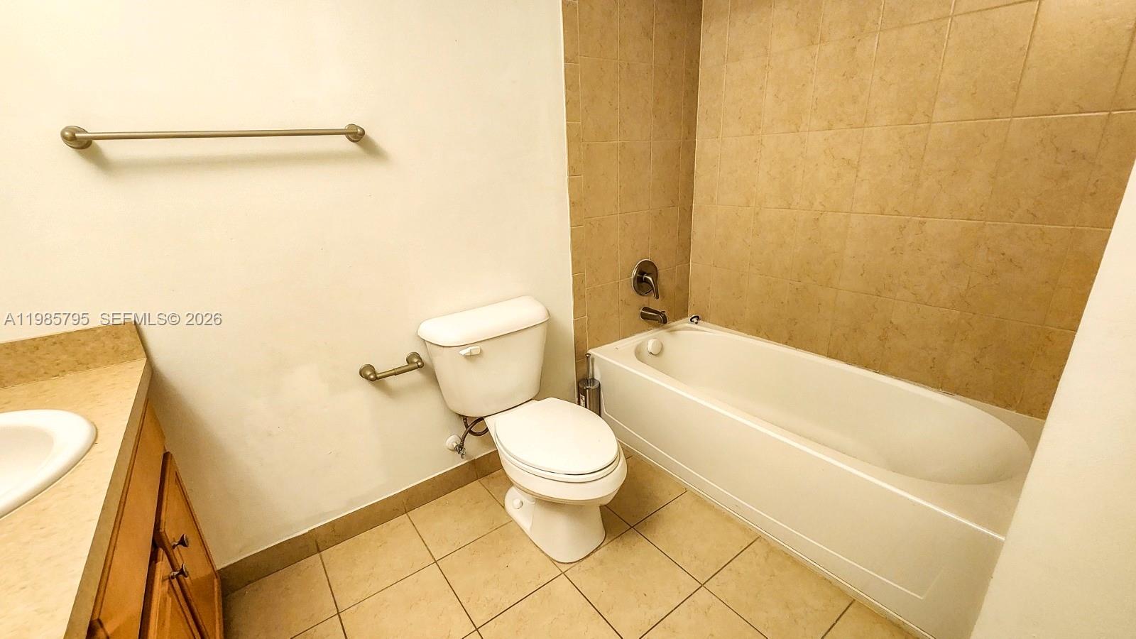 CHAMPION LAKES - Residential Lease