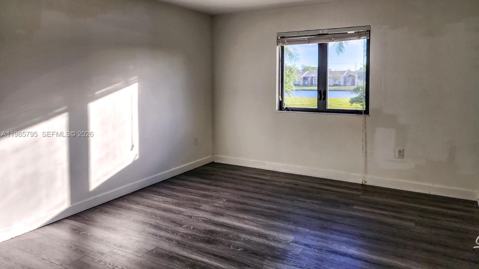 CHAMPION LAKES - Residential Lease