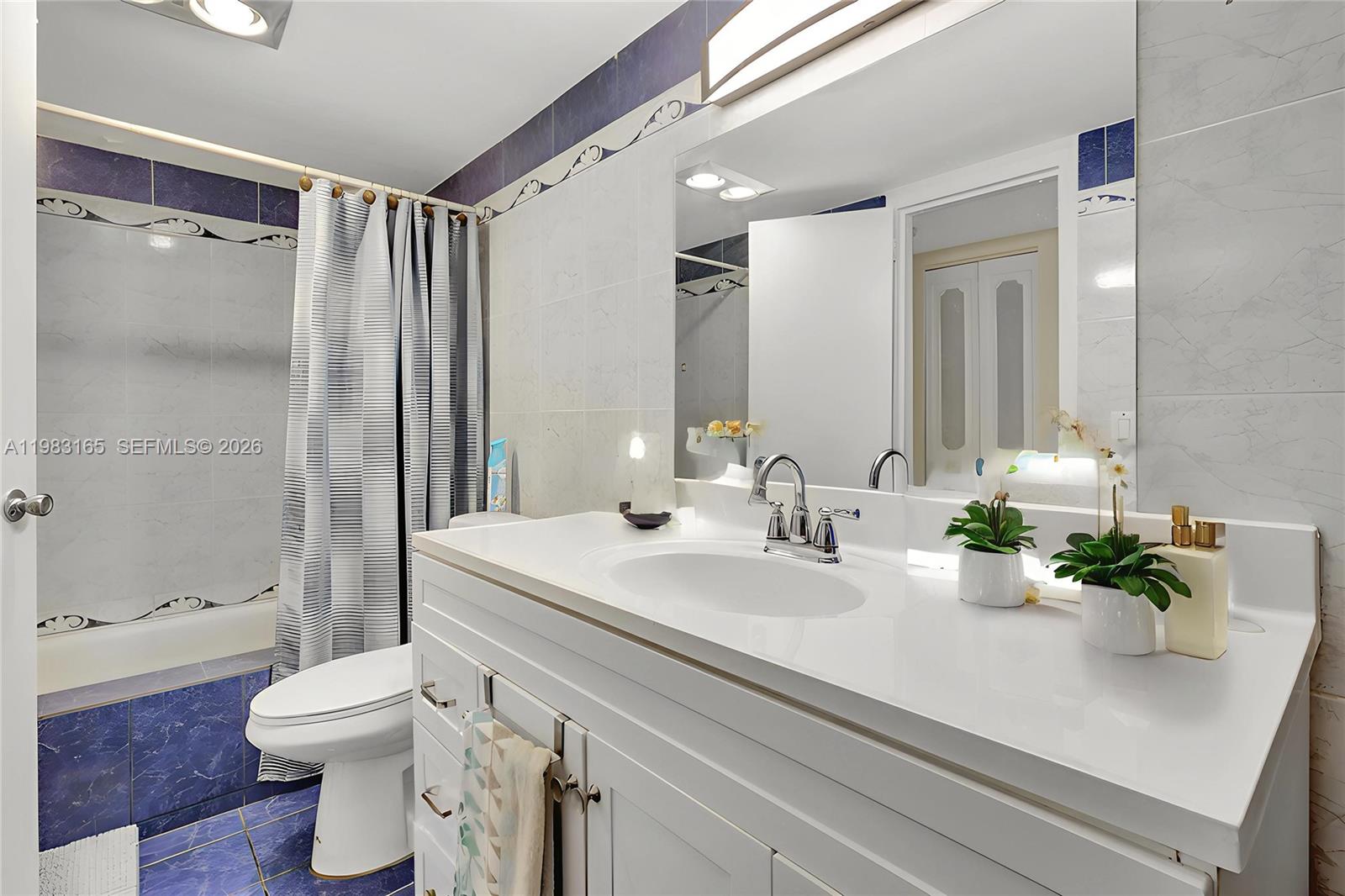 BONAVIDA CONDO - Residential