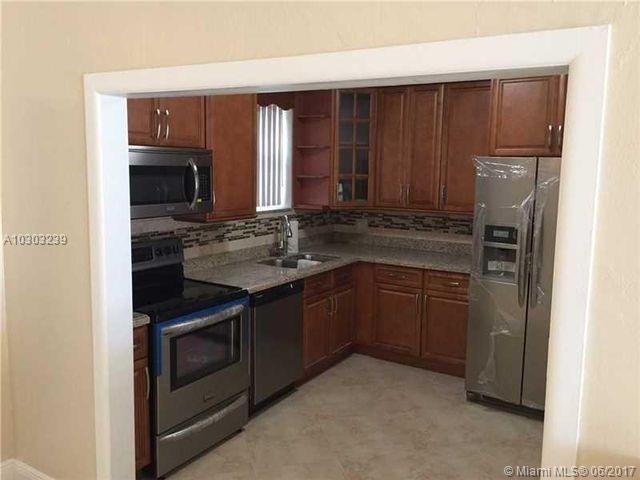 HOLLYWOOD LITTLE RANCHES - Residential Lease