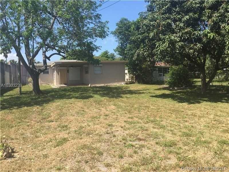 HOLLYWOOD LITTLE RANCHES - Residential Lease