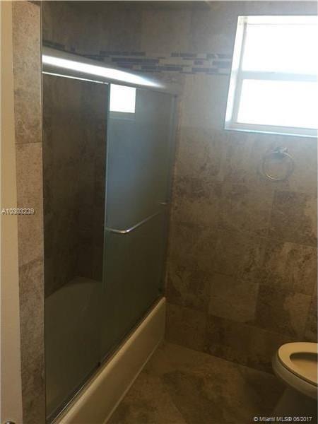 HOLLYWOOD LITTLE RANCHES - Residential Lease