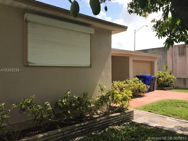 HOLLYWOOD LITTLE RANCHES - Residential Lease