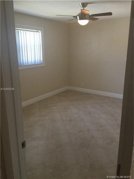 HOLLYWOOD LITTLE RANCHES - Residential Lease