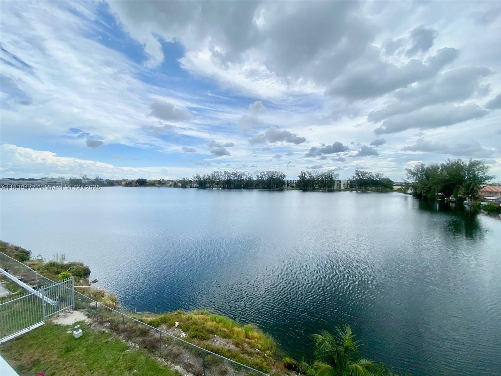 9911 W Okeechobee Rd 1-402