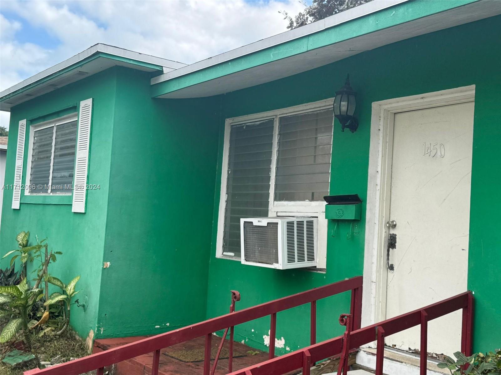 BISCAYNE COURT - Residential