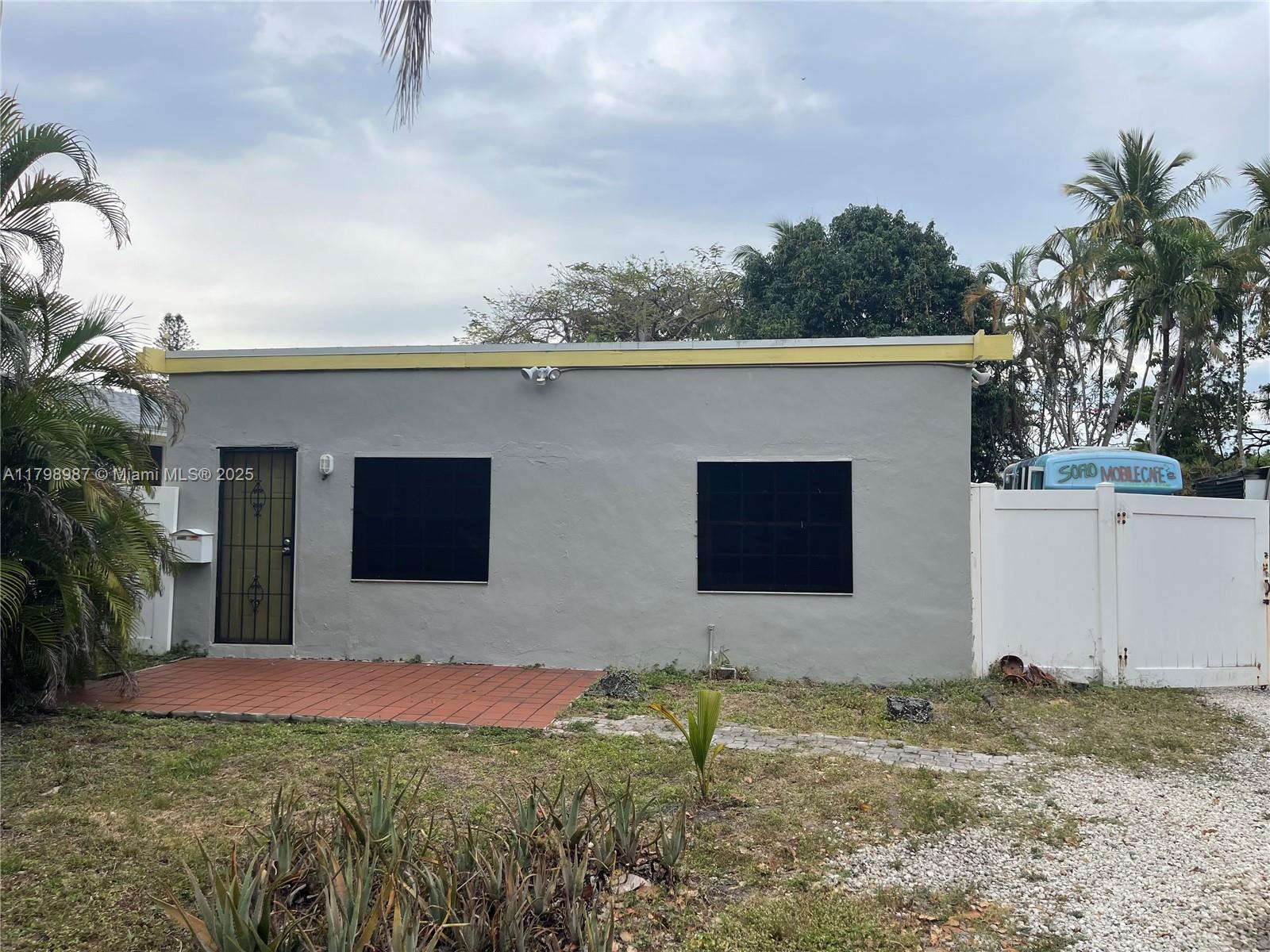 Property for Sale at 2415 Garfield St, Hollywood, Broward County, Florida - Bedrooms: 2 
Bathrooms: 1  - $368,000