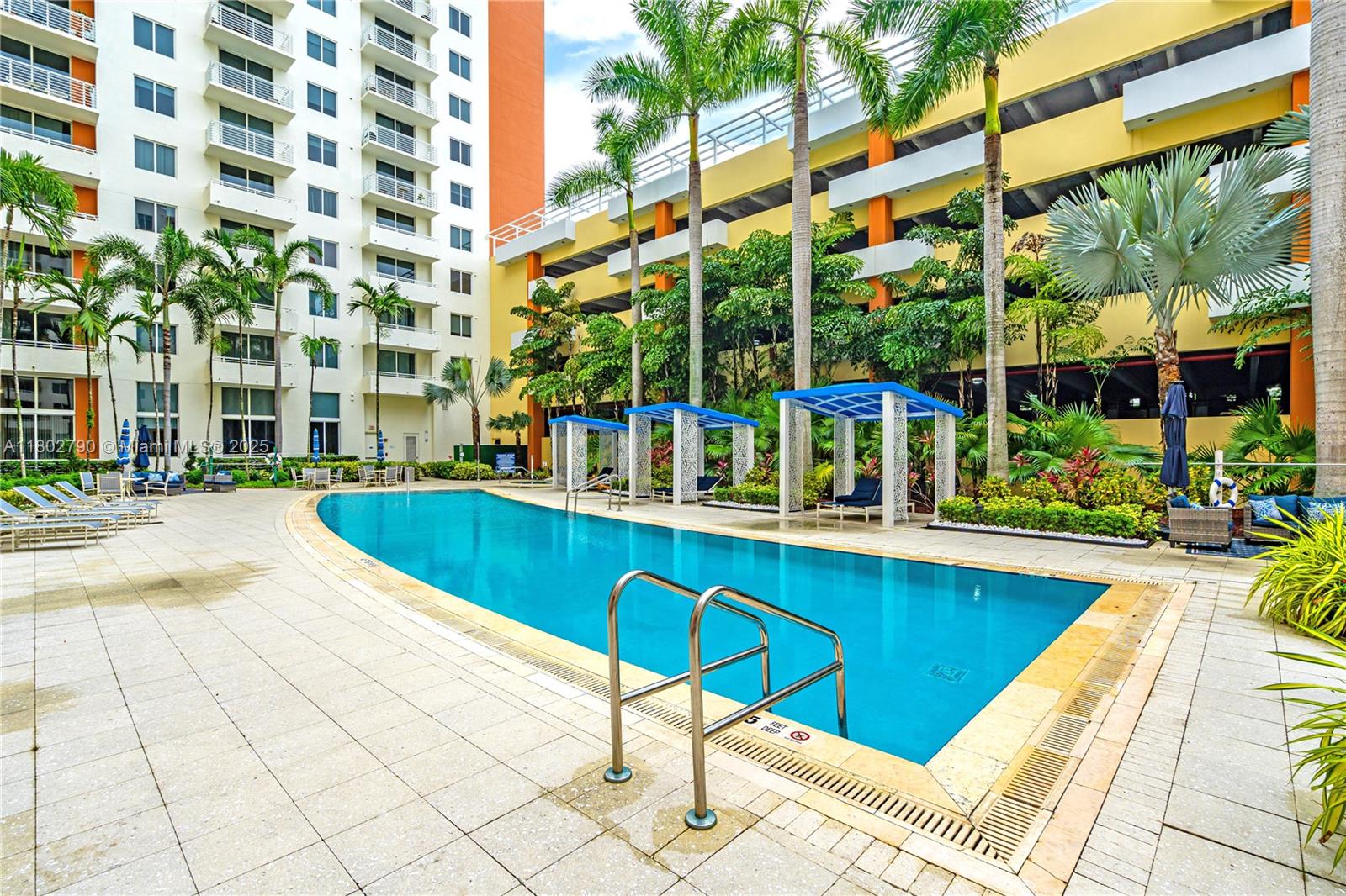 VENTURE AT AVENTURA EAST - Residential