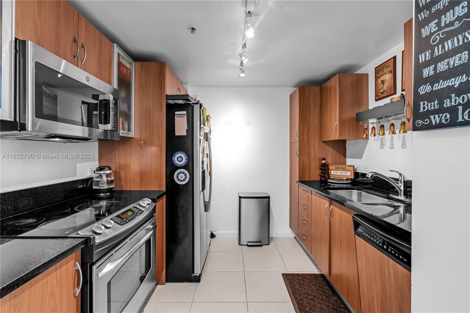 Property for Sale at Address Not Disclosed, Aventura, Miami-Dade County, Florida - Bedrooms: 2 
Bathrooms: 2  - $440,000