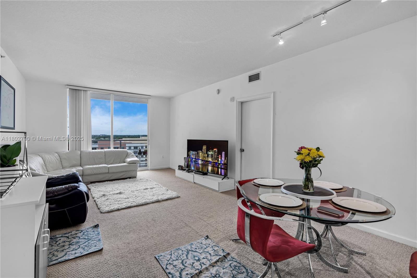 VENTURE AT AVENTURA EAST - Residential