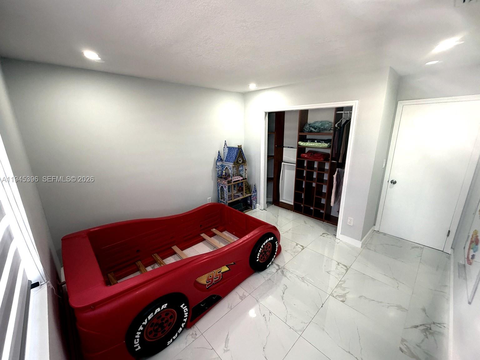 WESTWIND LAKES SEC 6 - Residential