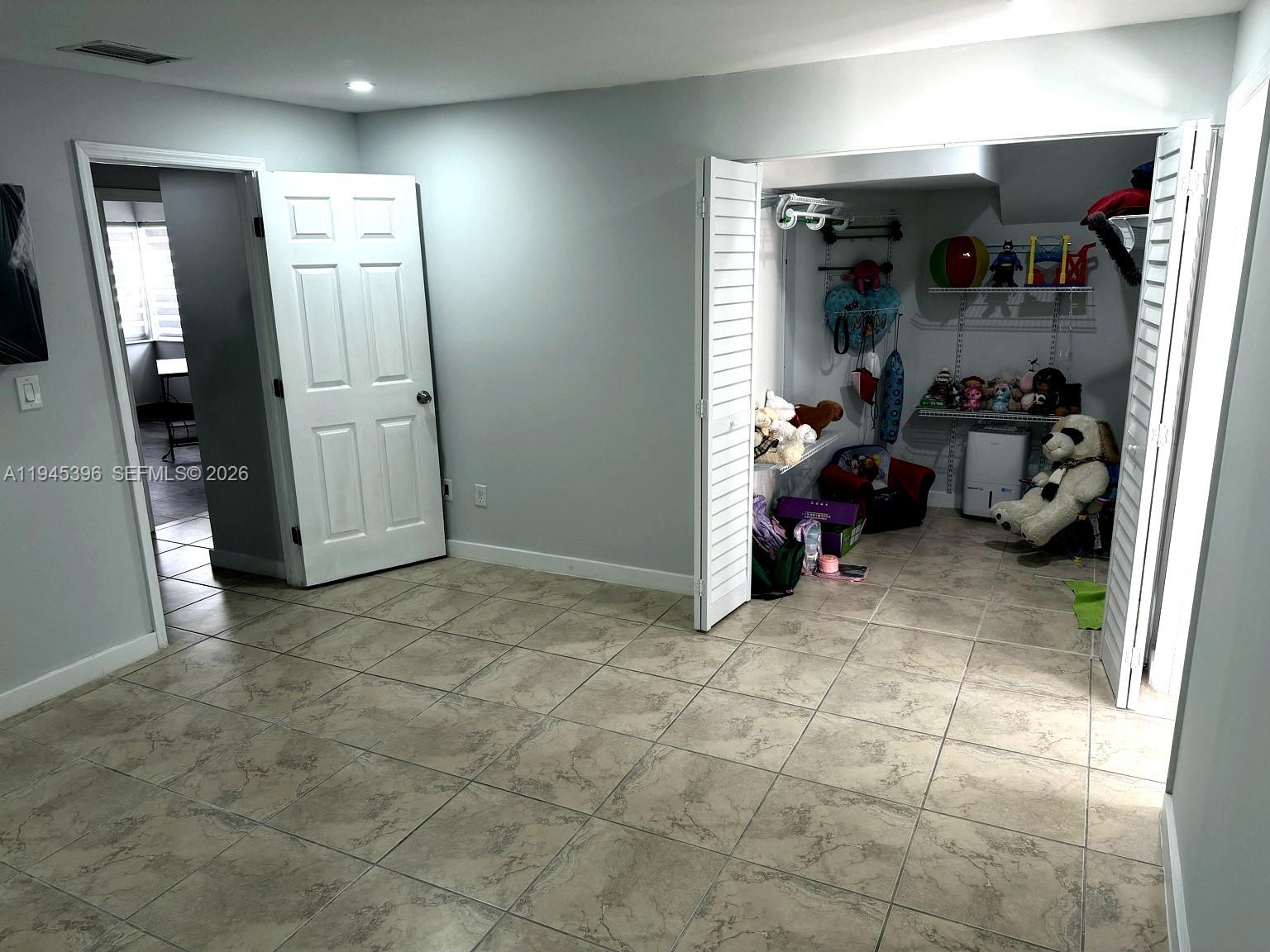 WESTWIND LAKES SEC 6 - Residential