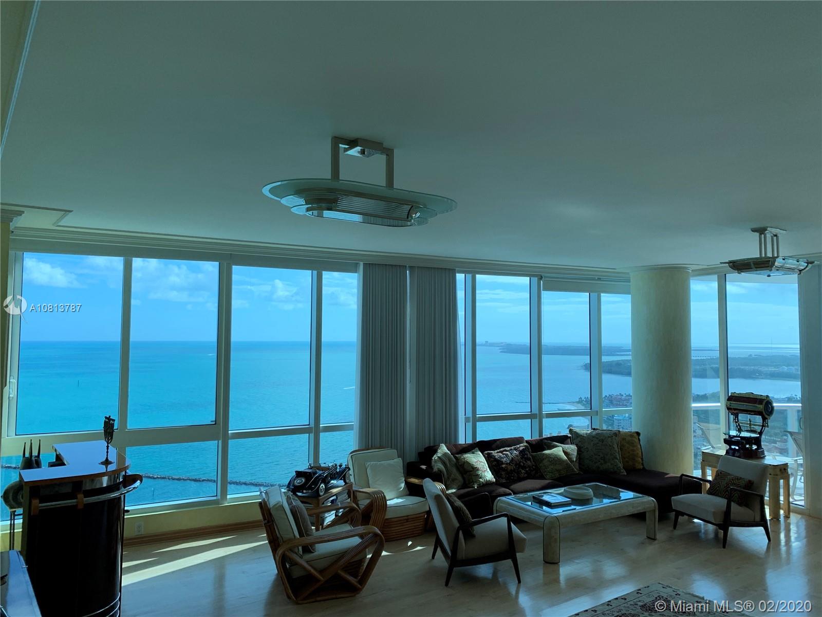 CONTINUUM ON SOUTH BEACH - Residential