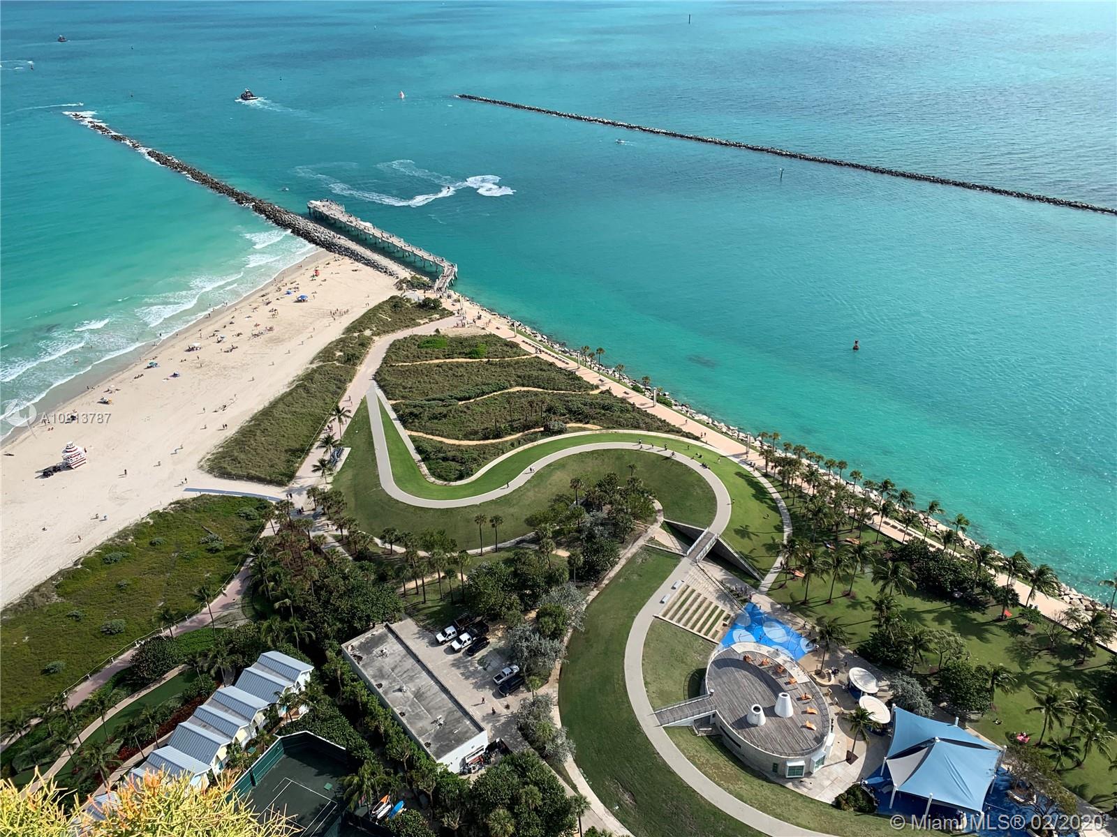 CONTINUUM ON SOUTH BEACH - Residential