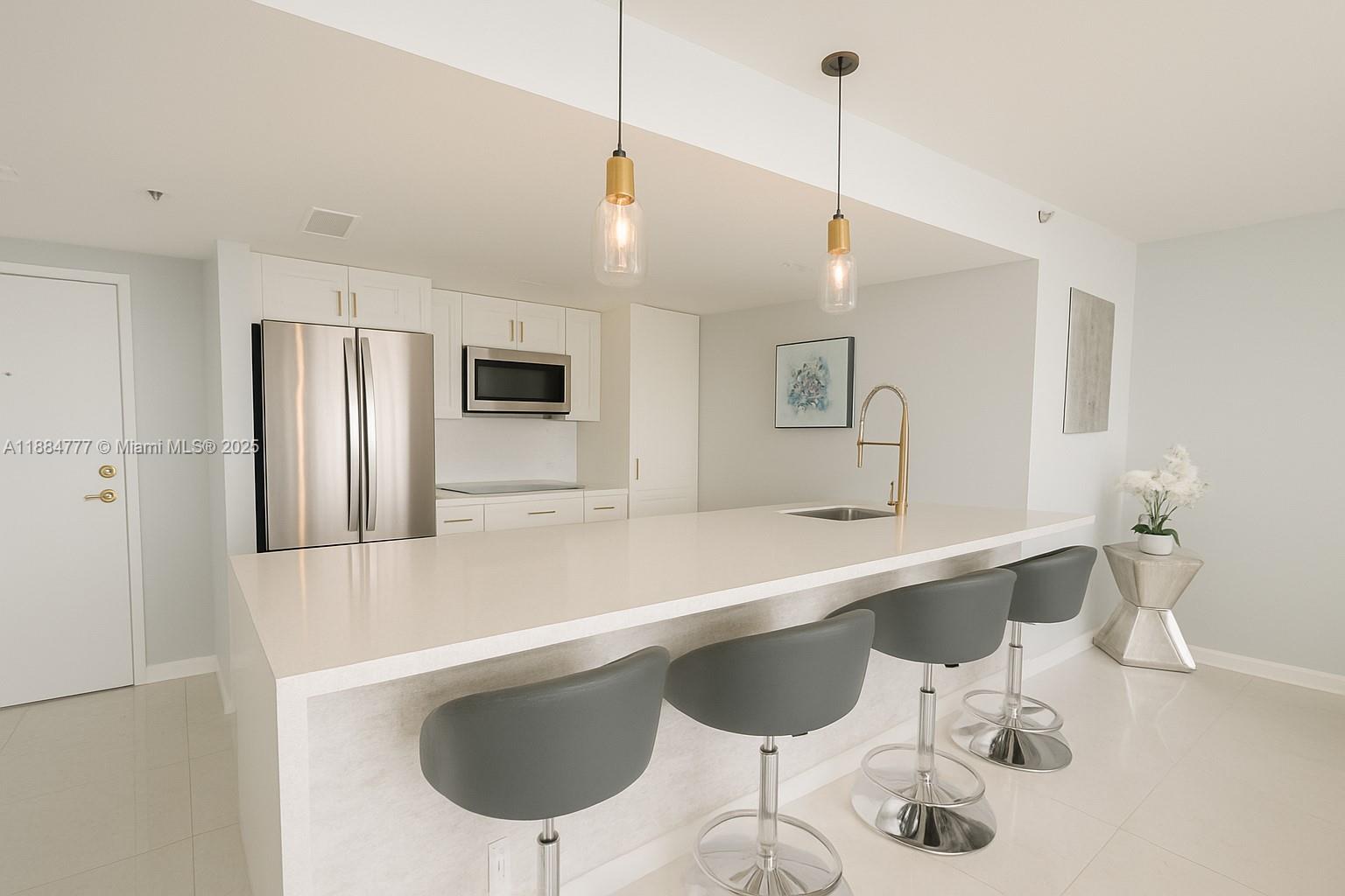 THE GRANDVIEW PALACE COND - Residential Lease