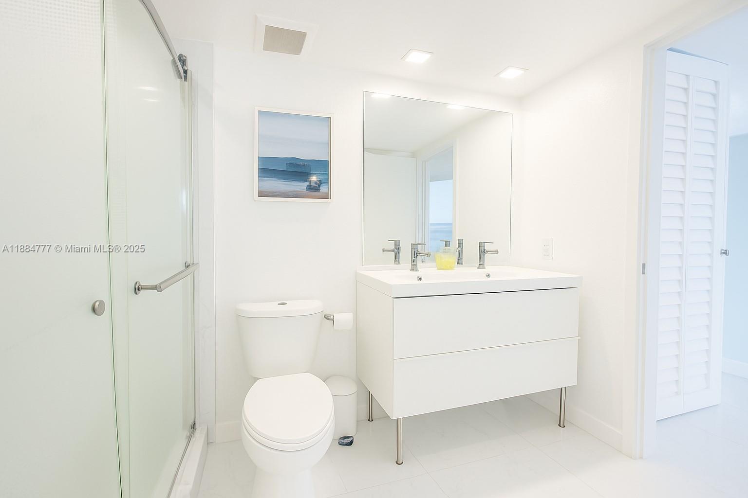 THE GRANDVIEW PALACE COND - Residential Lease