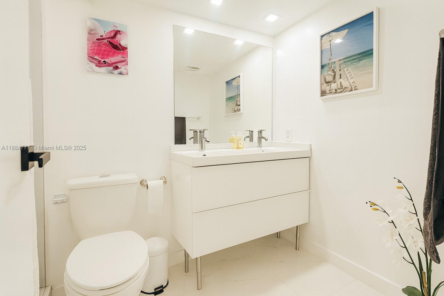 THE GRANDVIEW PALACE COND - Residential Lease