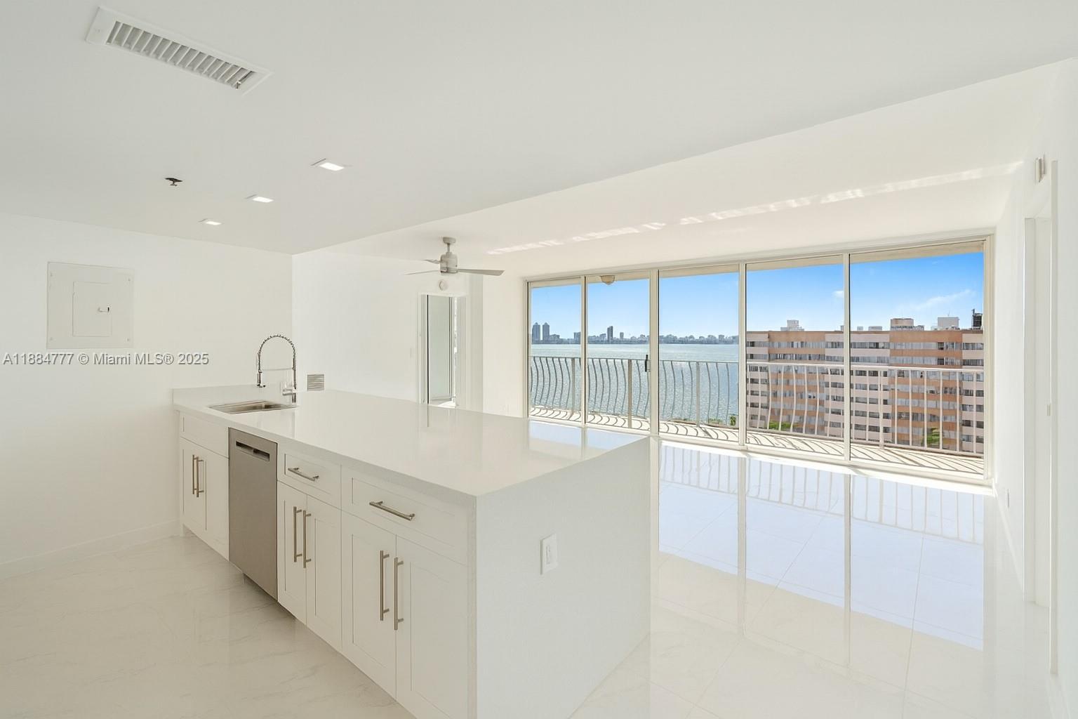 THE GRANDVIEW PALACE COND - Residential Lease