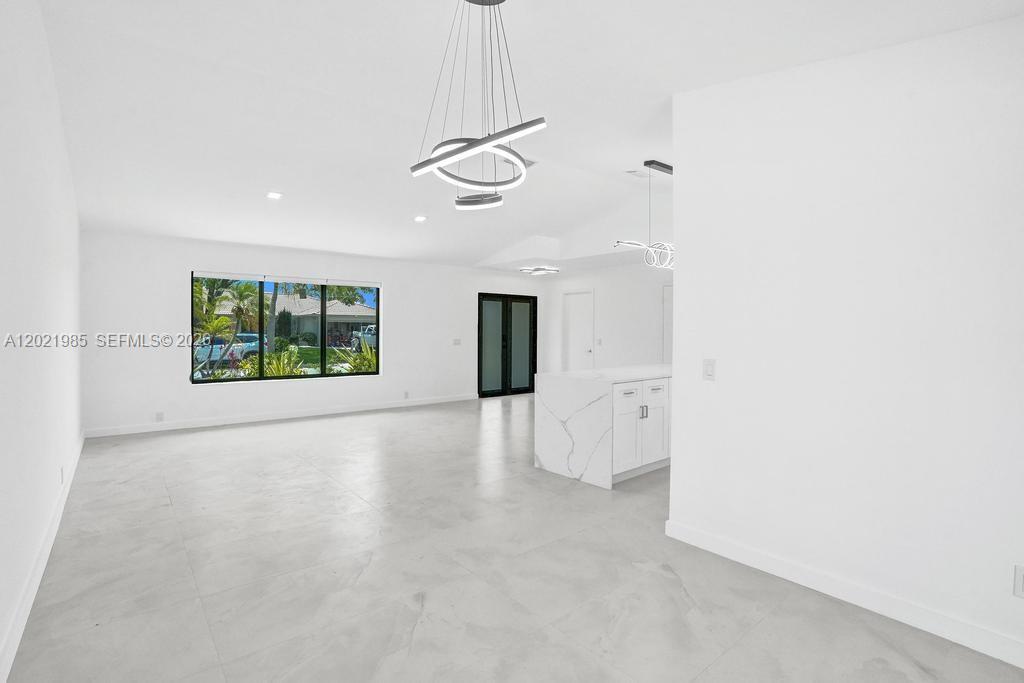 SHADOW WOOD - Residential