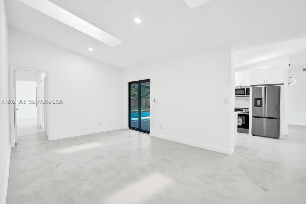 SHADOW WOOD - Residential