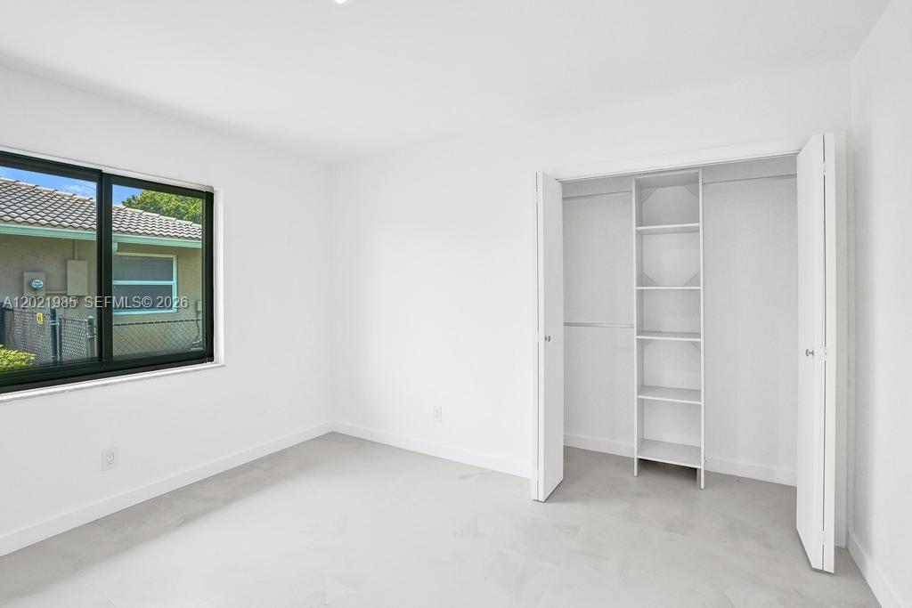 SHADOW WOOD - Residential